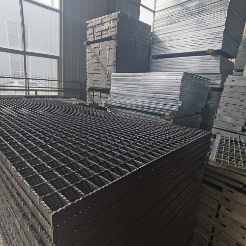 環(huán)保型平臺鋼格板：綠色工業(yè)發(fā)展的新趨勢