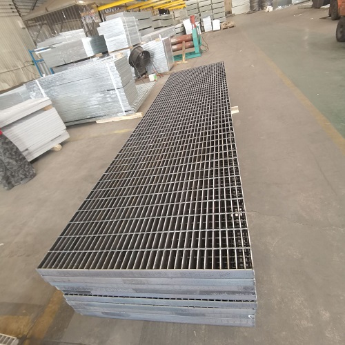 承重需求怎么匹配？鋼格柵荷載計(jì)算與選型方法