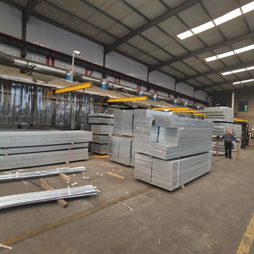 工業(yè)平臺鋼格柵的力學藝術：構建高承重抗沖擊的可靠解決方案