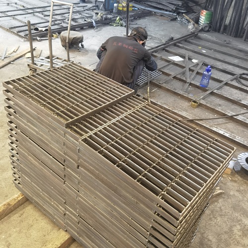 鋼格板防腐處理不到位，后期吃大虧