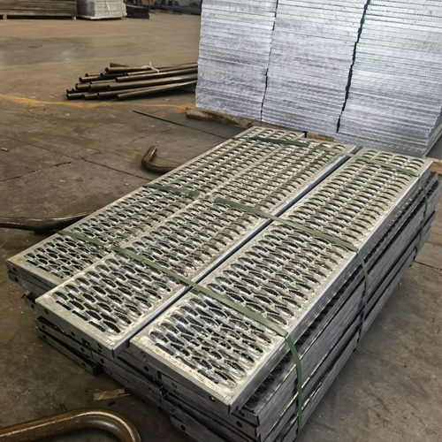 鋼格柵板產業(yè)鏈上下游發(fā)展現(xiàn)狀全梳理