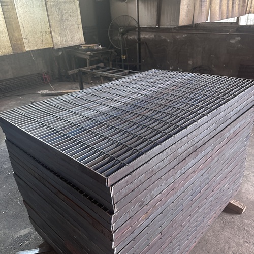 鋼格柵板如何搭配支撐結(jié)構(gòu)更穩(wěn)定